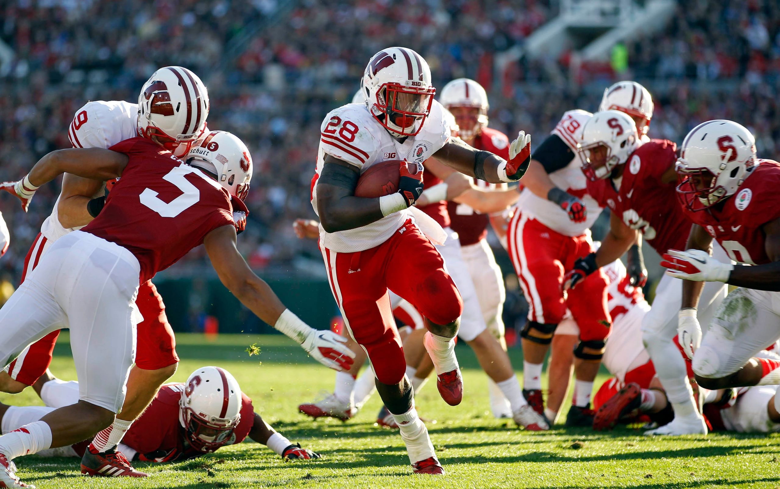 Legendary Wisconsin RB makes pitch for QB Caleb Williams to head to Madison
