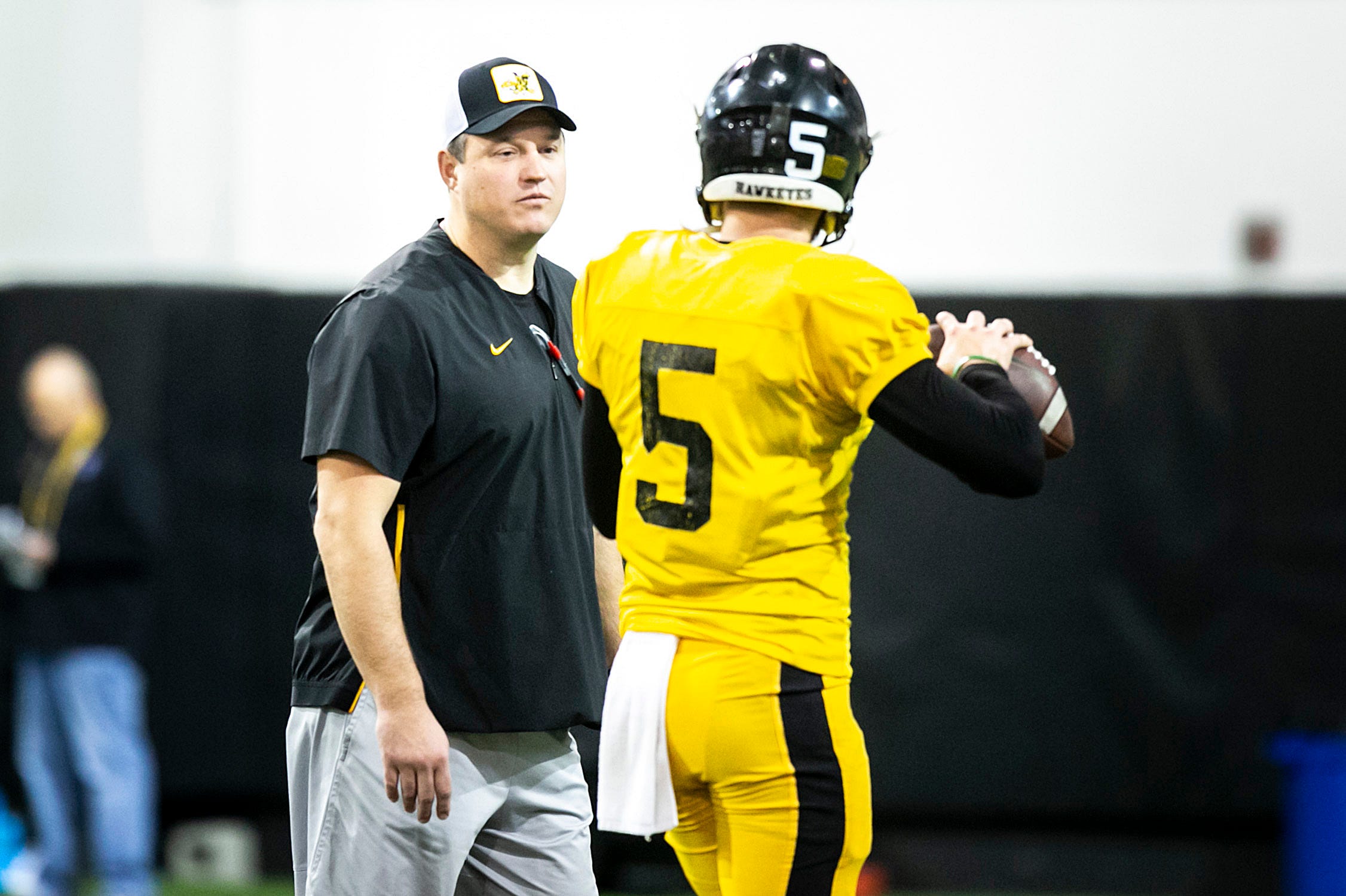 Iowa'S Qb Battle Is Over: Ferentz Names His Star - 7whqani