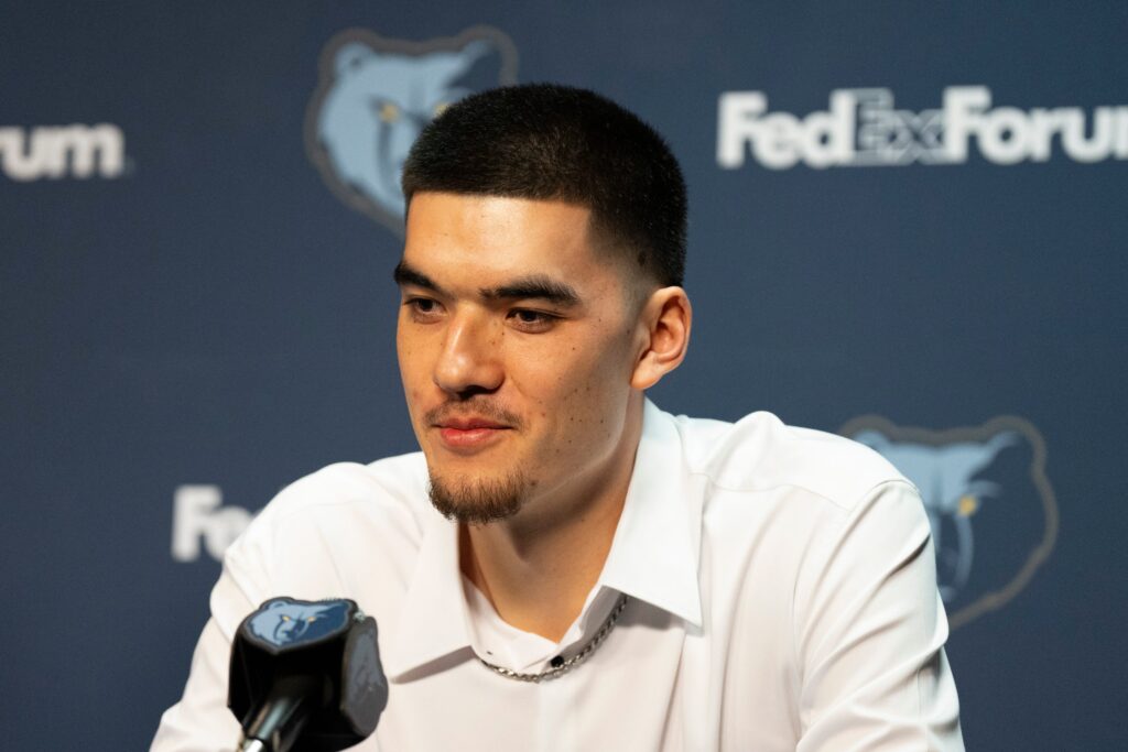 Zach Edey is now the frontrunner for the NBA's Rookie of the Year award.
