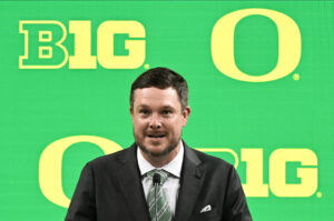 Oregon coach Dan Lanning.