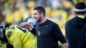 Oregon head coach Dan Lanning.