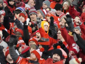 Ohio State and Tennessee fans cheer on their teams.