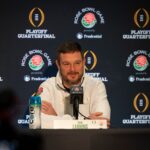 Oregon head coach Dan Lanning.