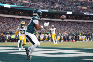 Jahan Dotson catches a touchdown pass.