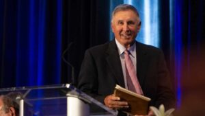 CBS Sports analyst Gary Danielson.