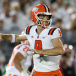 Illinois QB Luke Altmyer passes.