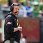 Oregon head coach Dan Lanning coaching.