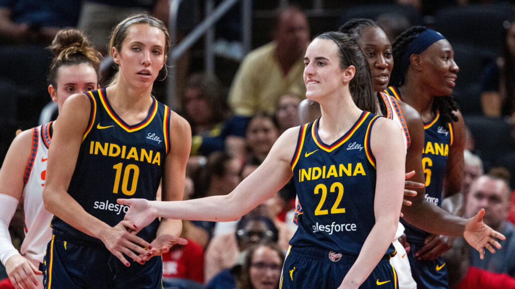 Caitlin Clark and her teammates react.