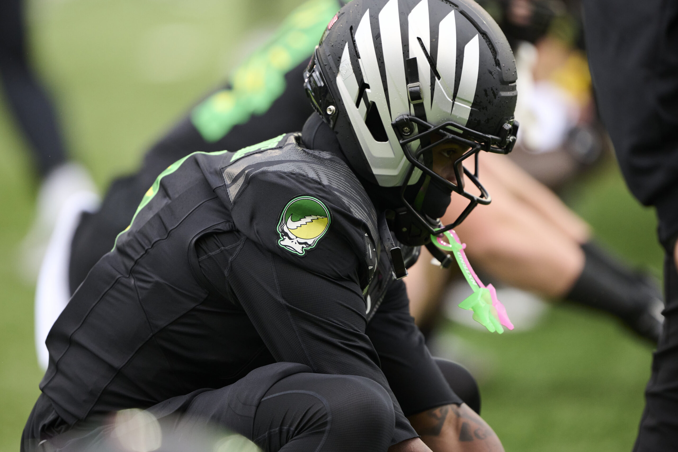 Dakorien Moore Injury Threatens Oregon’s Playoff Hopes vs. Iowa