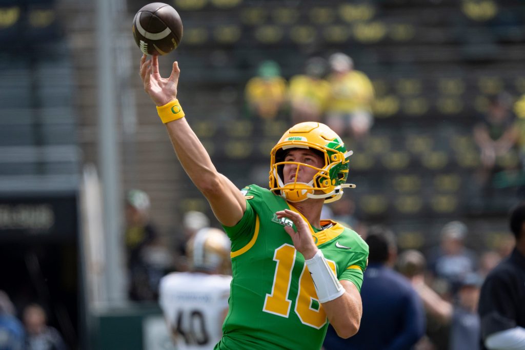 Oregon Ducks QB Austin Novosad.
