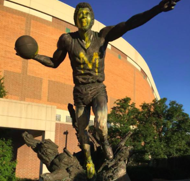 PHOTO Michigan fans deface famous Michigan State statue