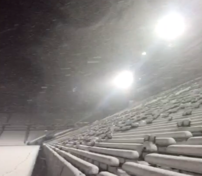 PHOTOS It's snowing in Iowa City and it's awesome