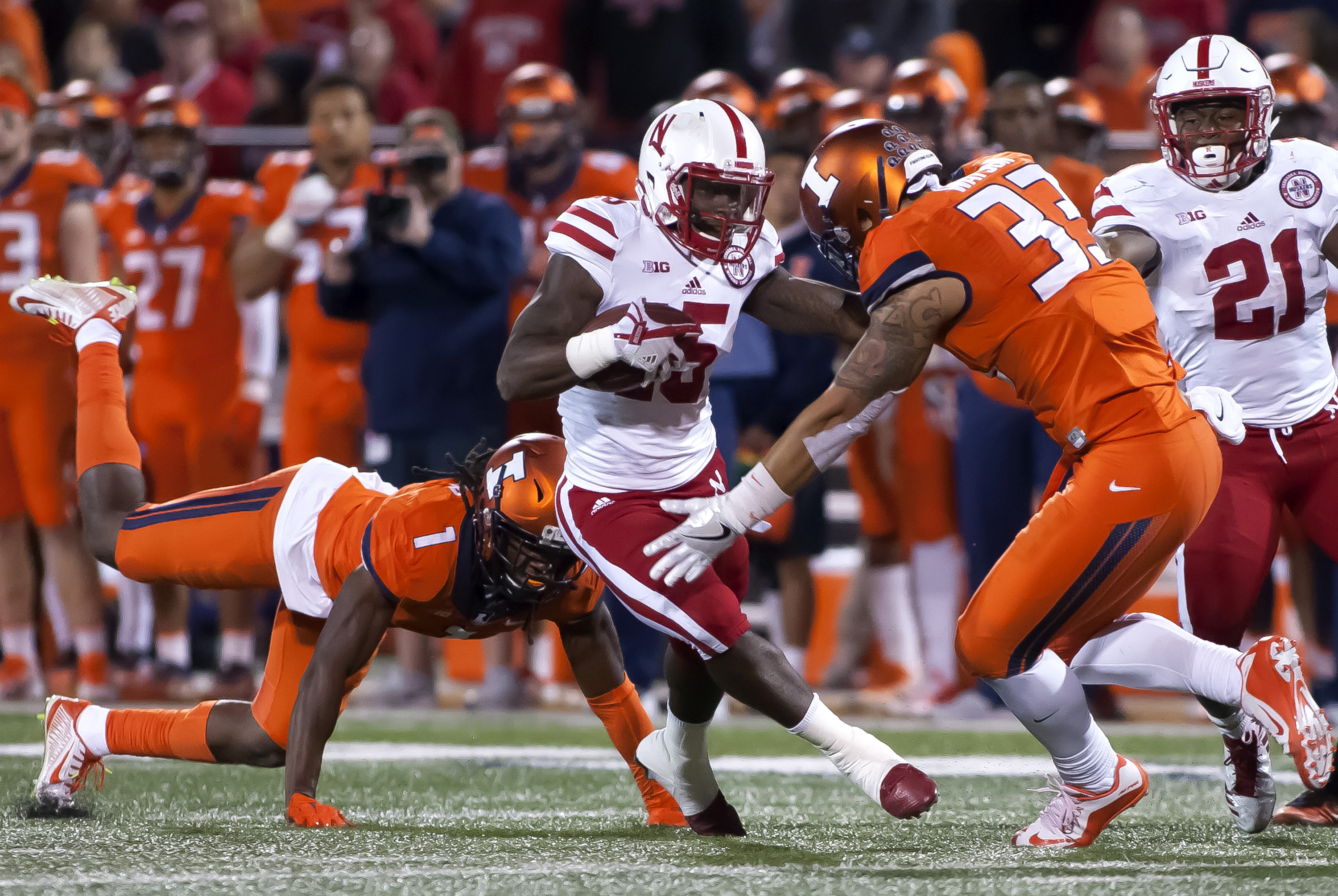 Illinois LB Tre Watson planning to transfer