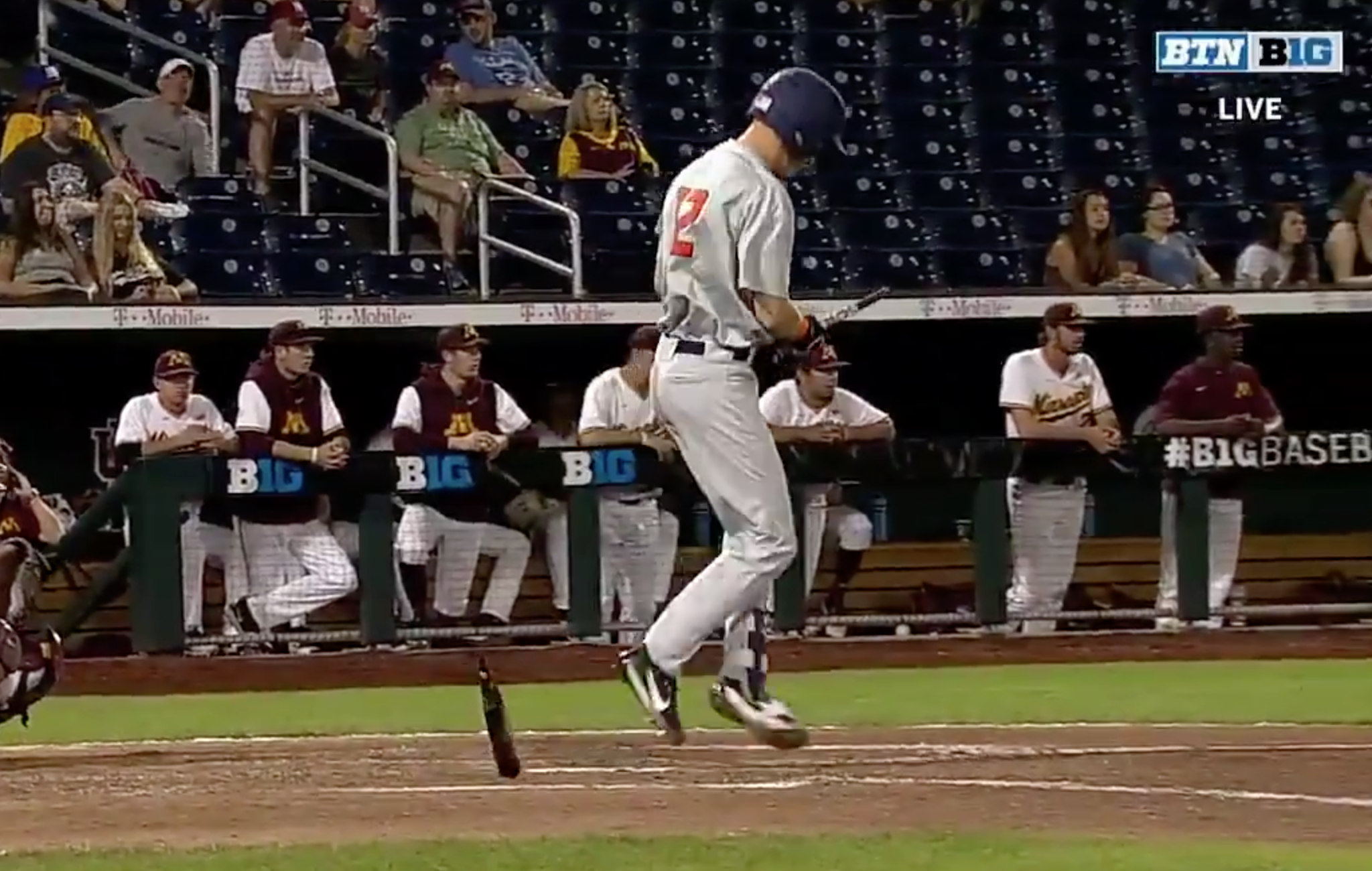 WATCH Illinois baseball player breaks aluminum bat on an inside pitch