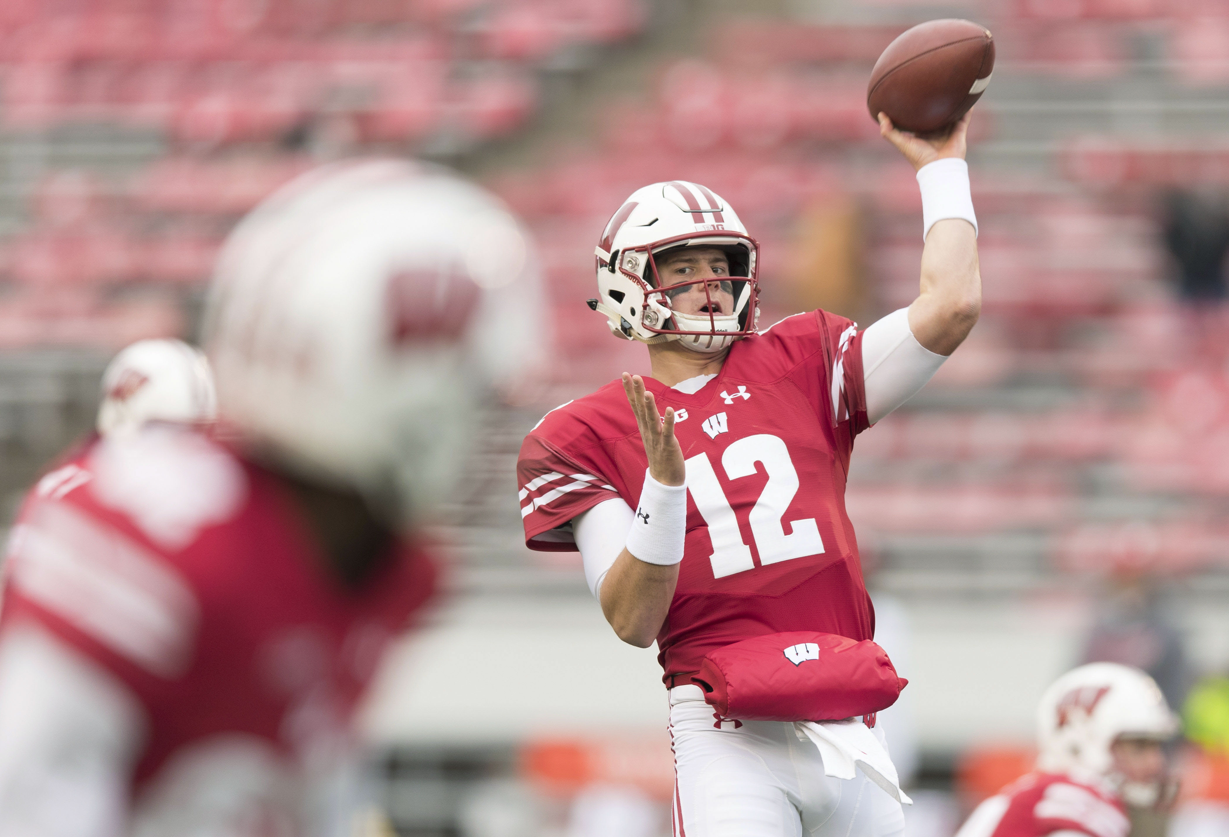 Wisconsin QB Alex Hornibrook won't return vs. Rutgers