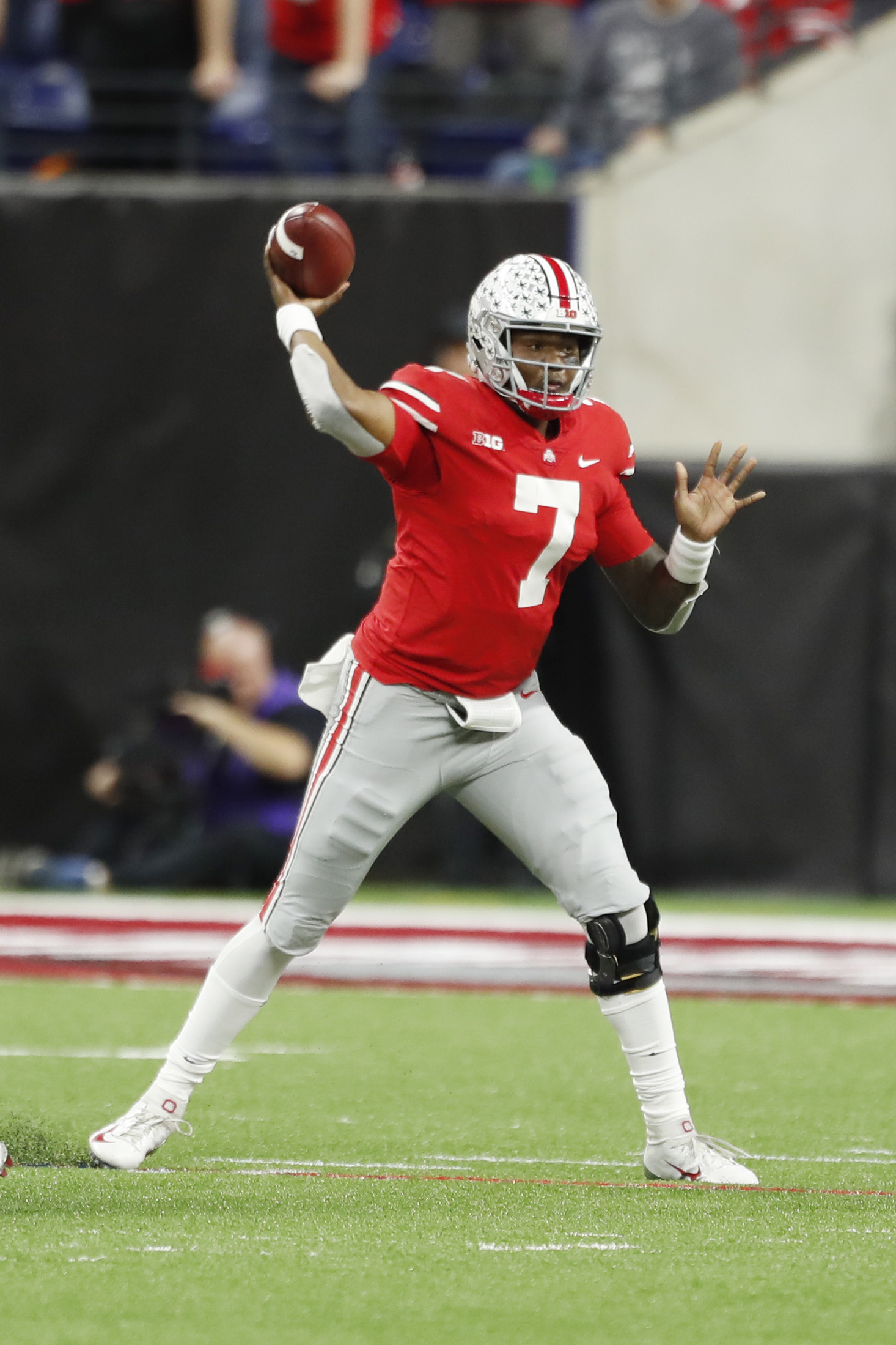 Dwayne Haskins passes Michigan's Denard Robinson for singleseason all