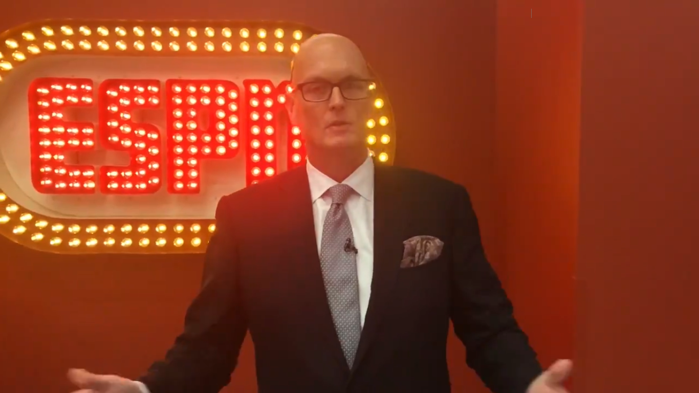 LOOK: Scott Van Pelt delivers on bet with Tyler Trent, paints Purdue 'P' on  his head