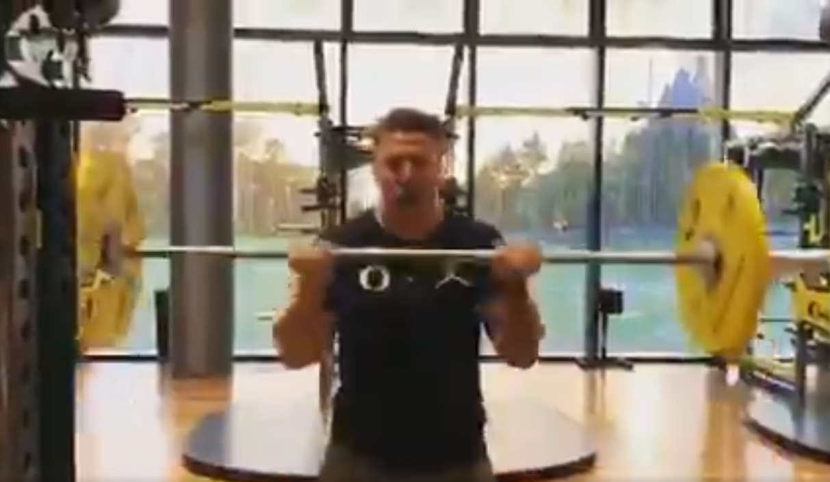 WATCH: Oregon strength coach wishes himself a happy birthday while pumping  iron