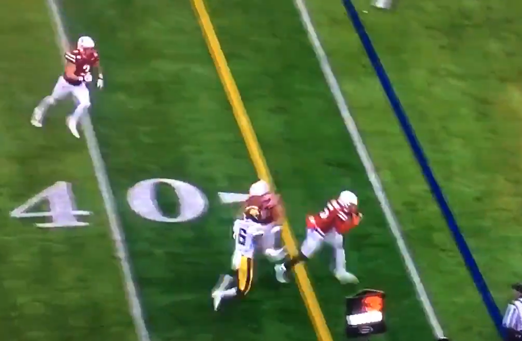 Tip drill! Cam TaylorBritt shows excellent awareness on picksix for