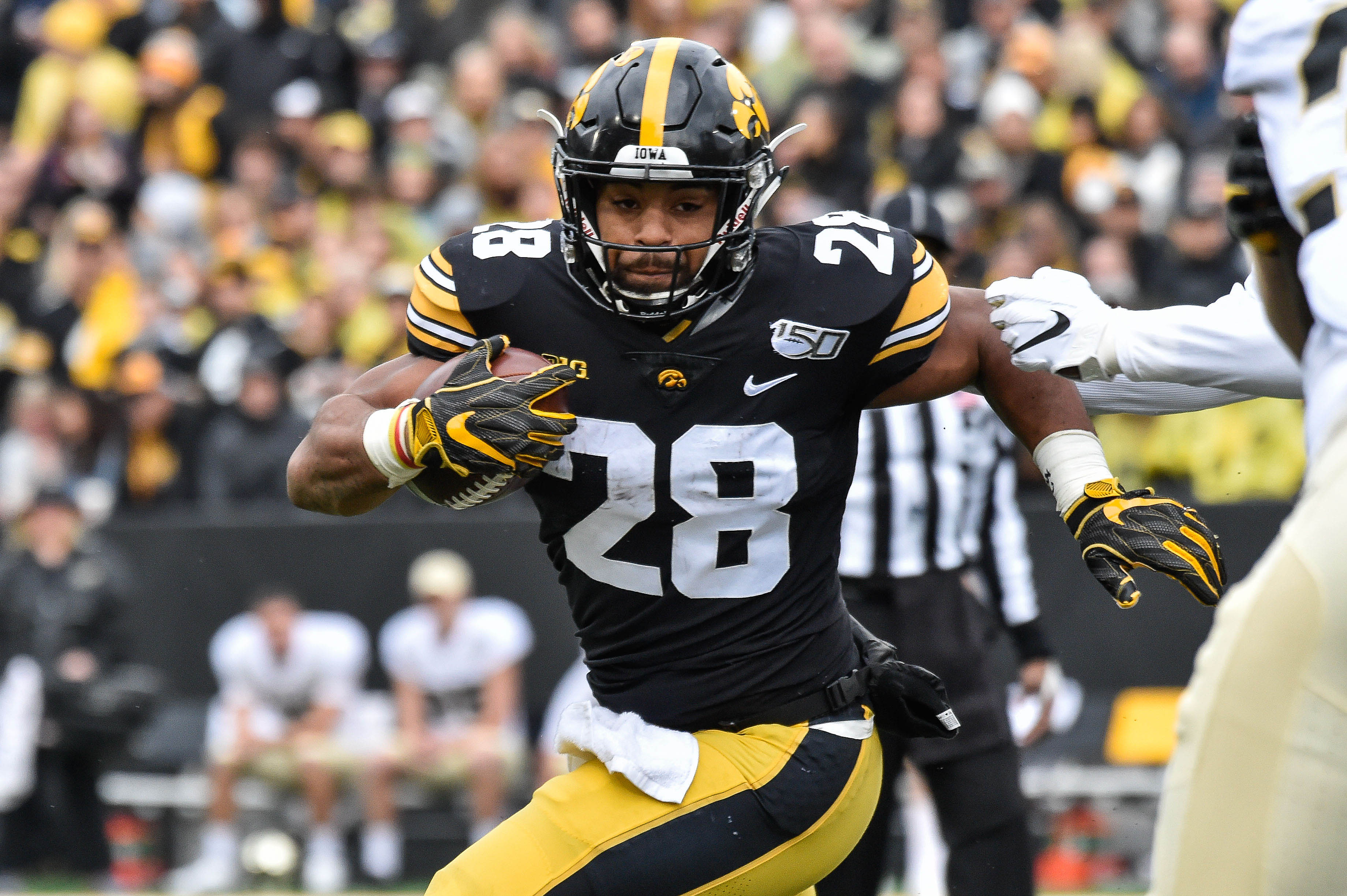 Hawkeyes RB Toren Young won't return to Iowa in 2020