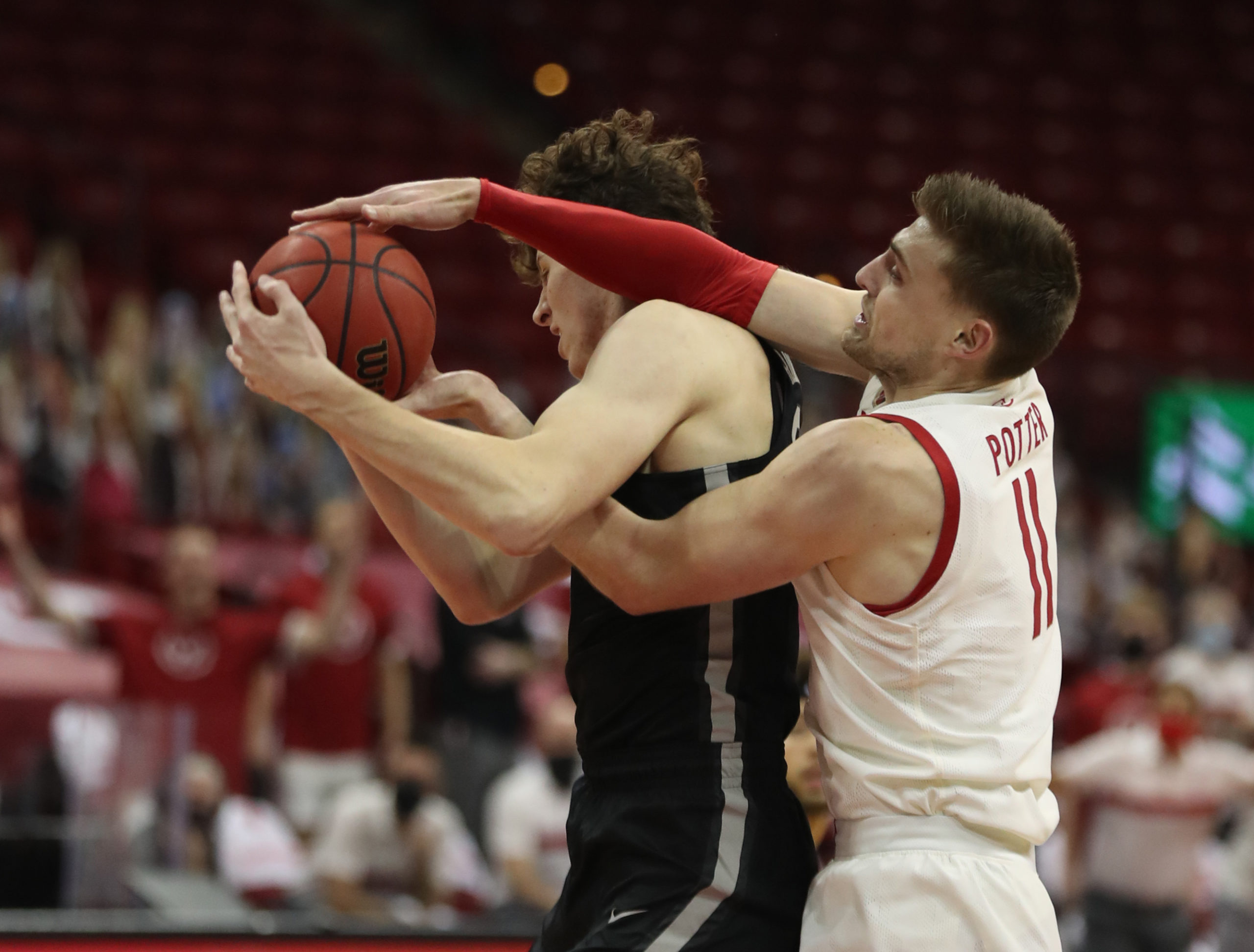 Wisconsin dominates as Micah Potter posts doubledouble in strong win