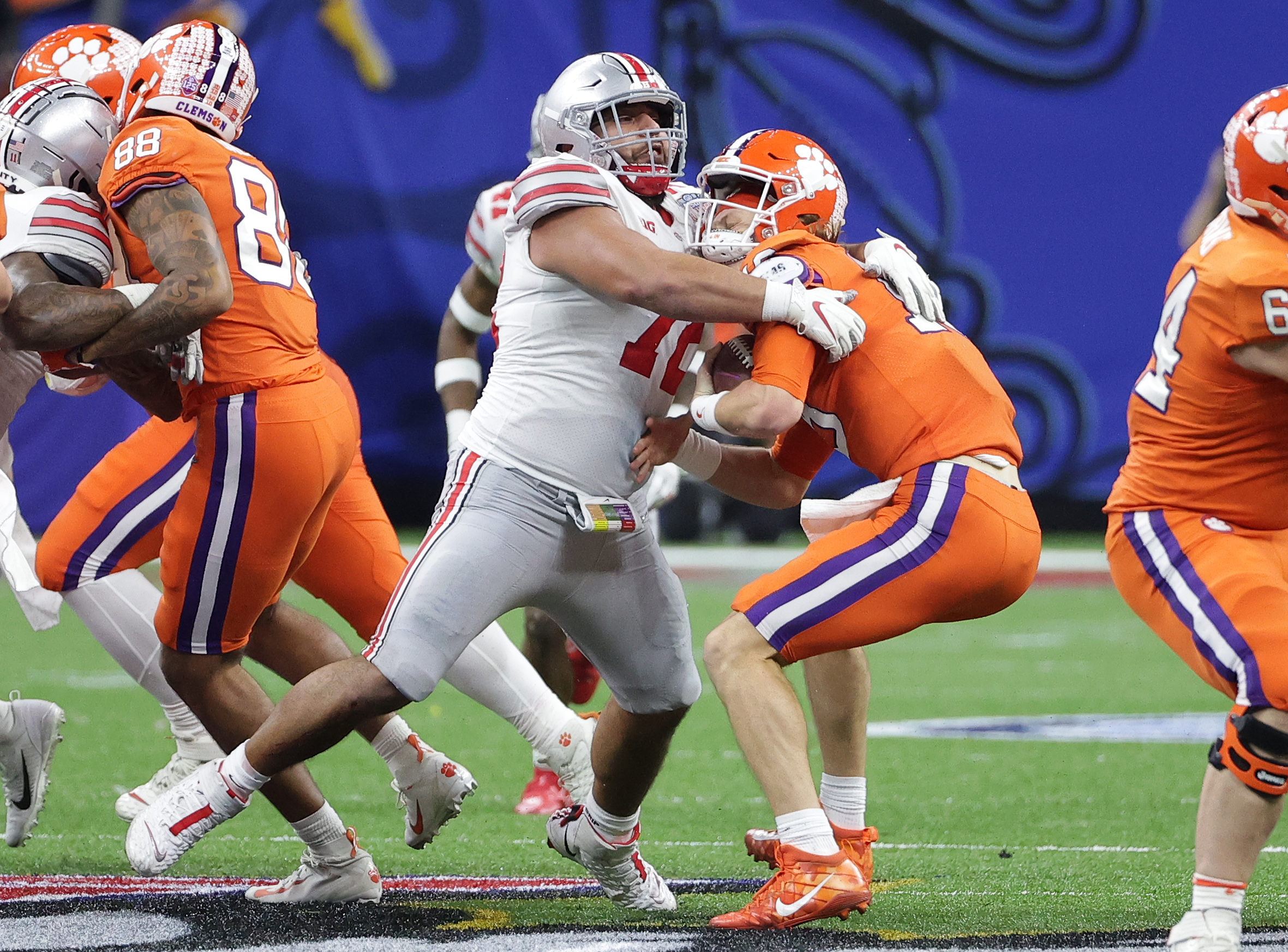 staying-home-cleveland-browns-select-ohio-state-dl-tommy-togiai-in-the