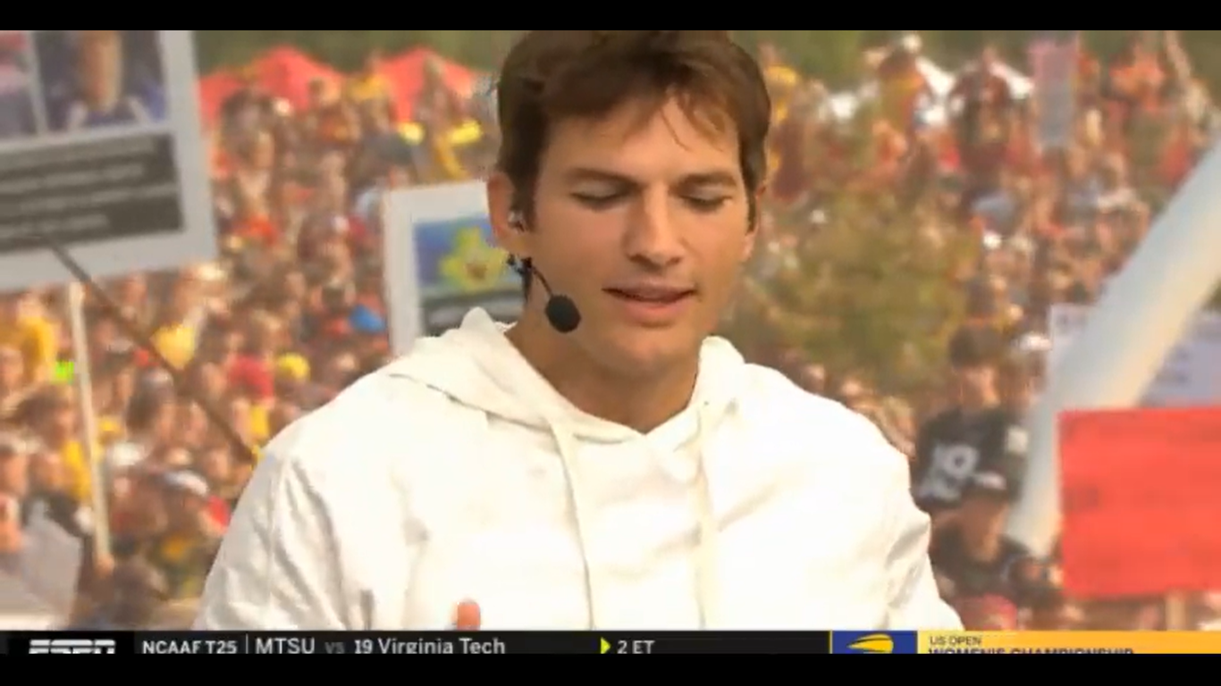Iowa State crowd trolls Ashton Kutcher with hilarious chant during