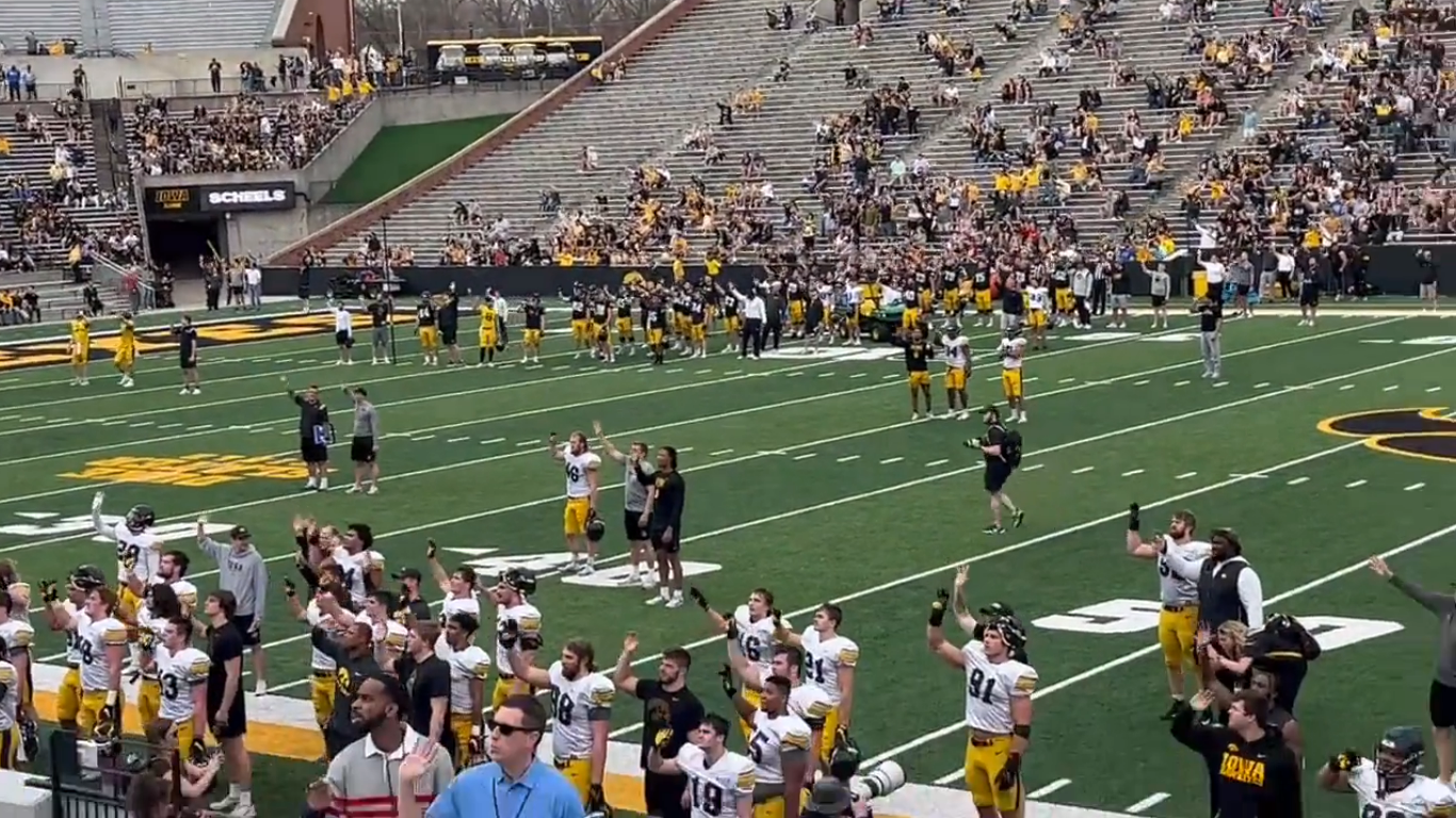 Tradition continues: Iowa Wave returns during Hawkeyes open practice