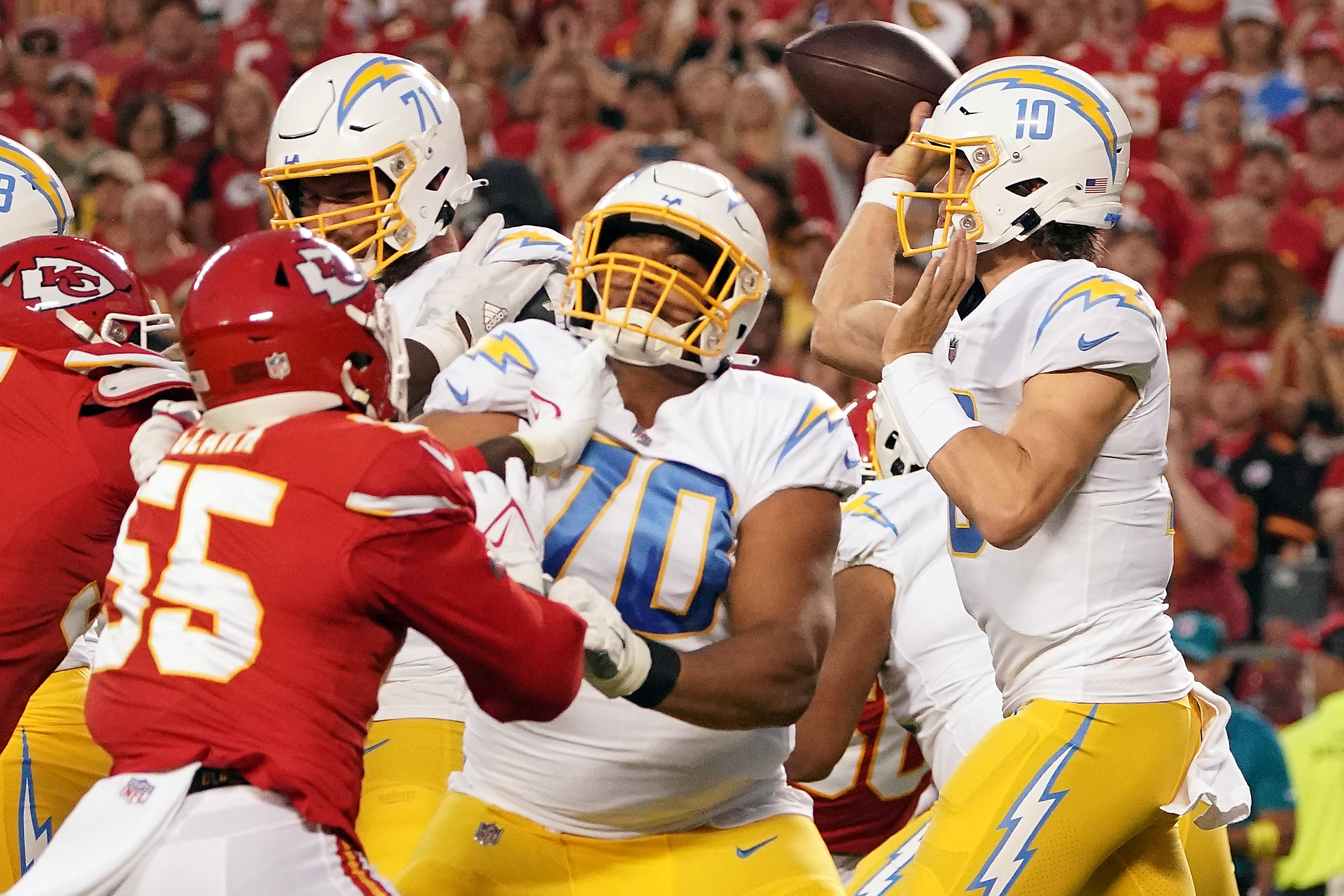 Rashawn Slater, Los Angeles Chargers OT, expected to miss remainder of