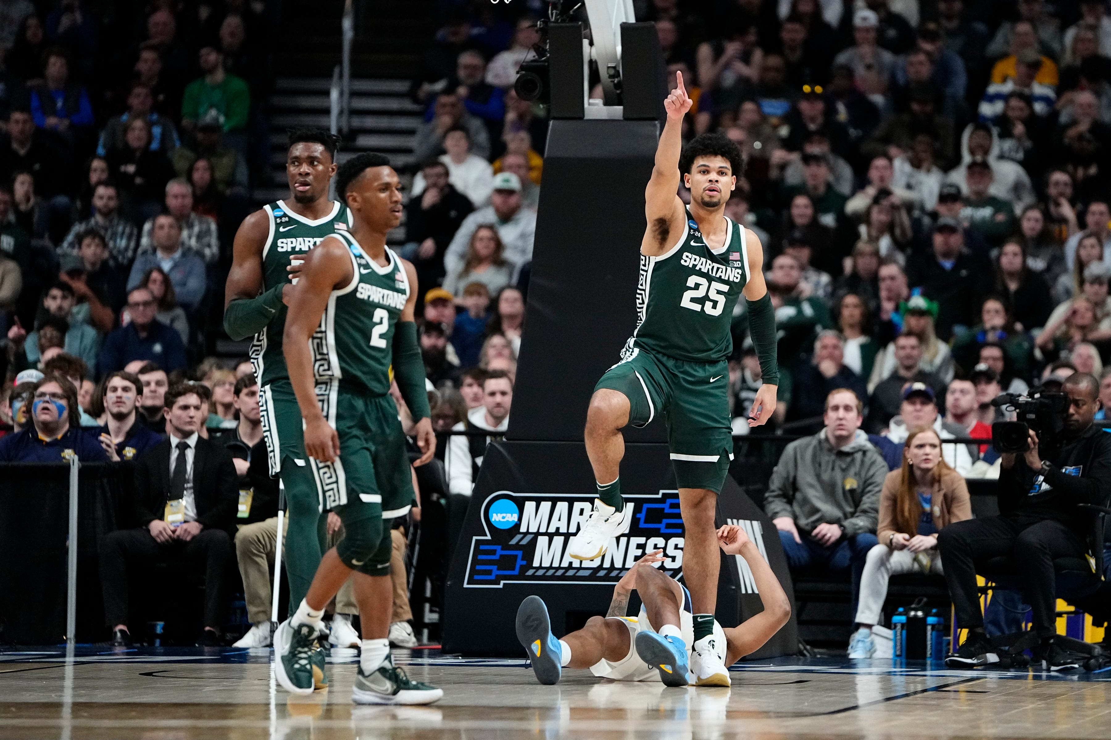 Starting with Sweet 16 matchup with Kansas State, Michigan State looks
