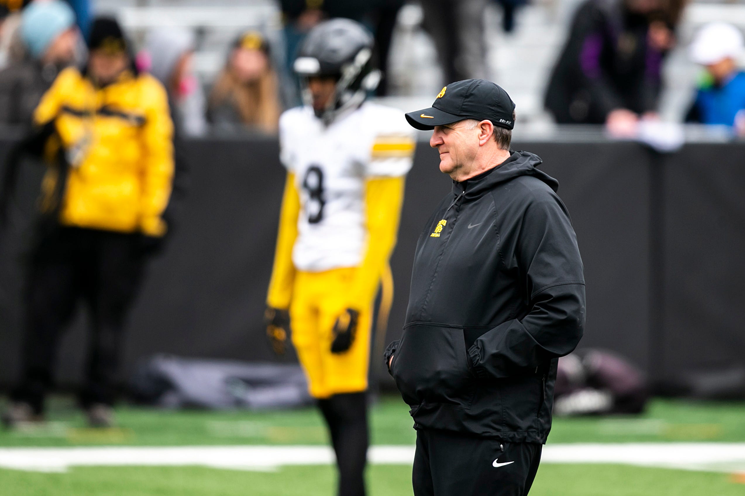 Phil Parker captures 2023 Broyles Award as nation's top assistant coach