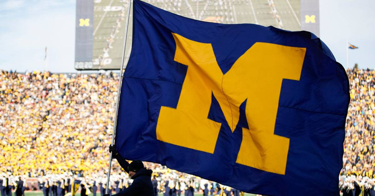 Michigan produces epic troll job during pre-game flyover for The Game