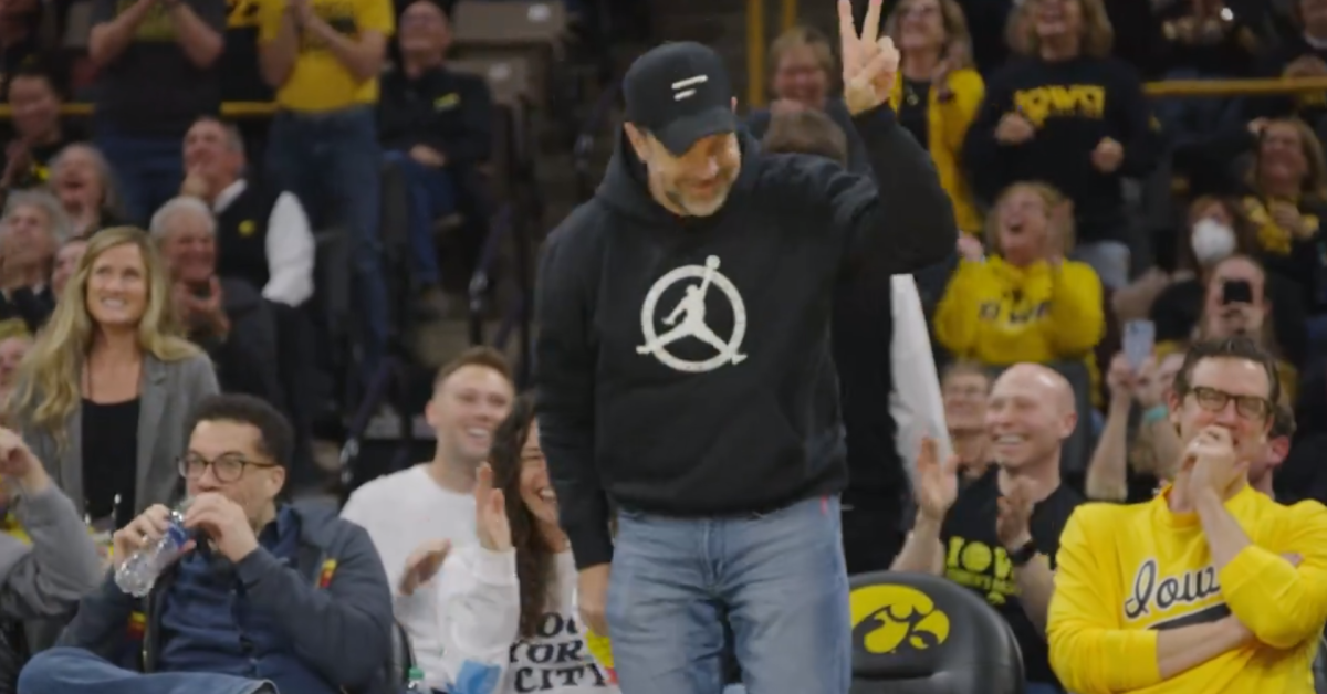 Jason Sudeikis busts out iconic Ted Lasso dance during Iowa women’s basketball game