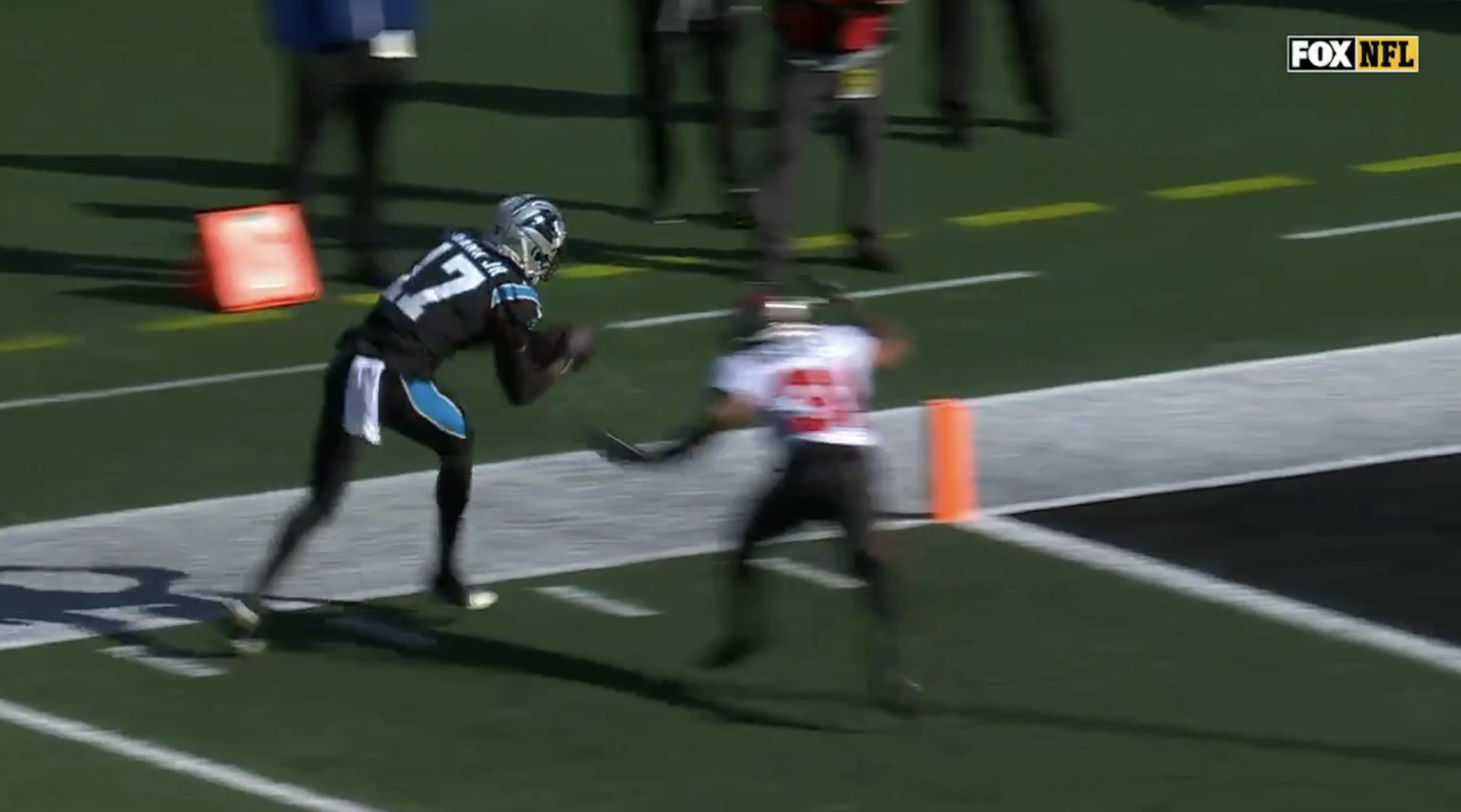 Antoine Winfield Jr. forces goal line fumble to keep Buccaneers level